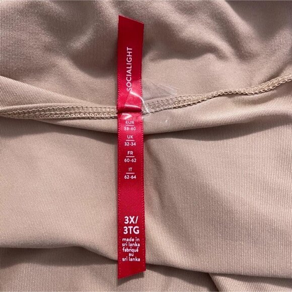 SPANX Size 3X  Tank Top Beige Slimming Flattering Smoothing - Picture 6 of 8